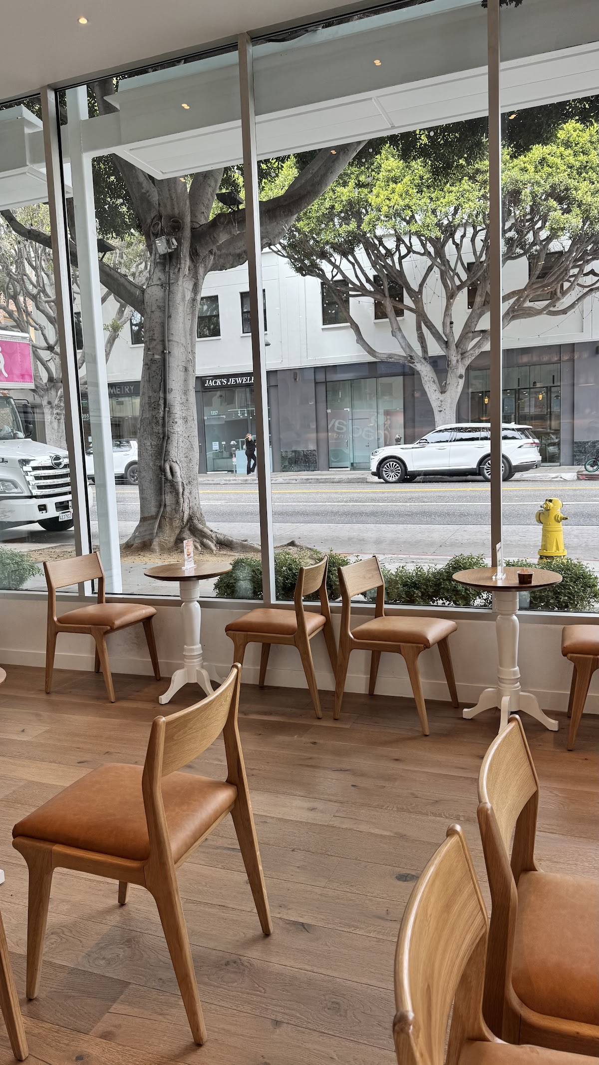 Bacio di Latte | Santa Monica, LA interior