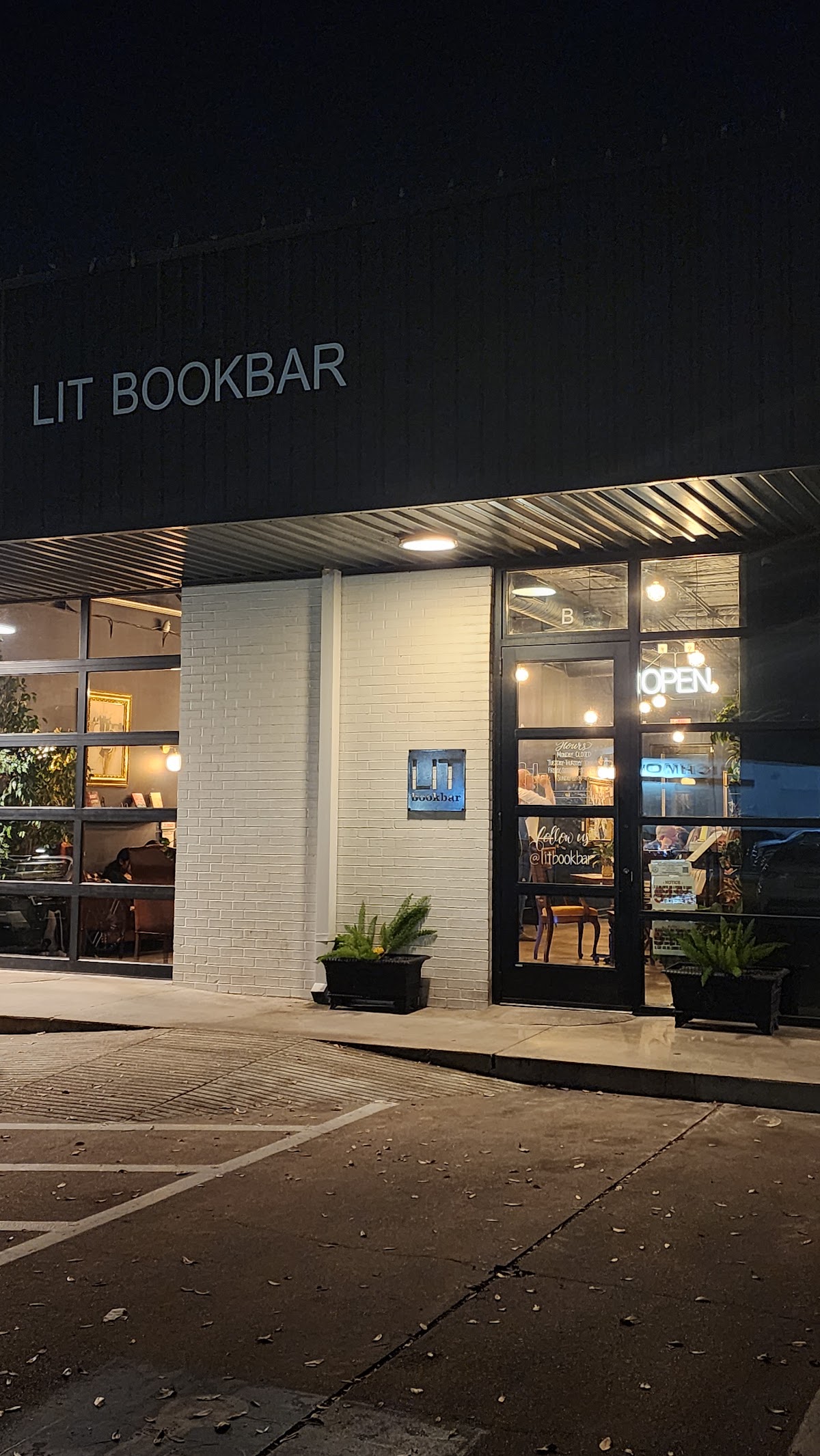 LIT bookbar interior