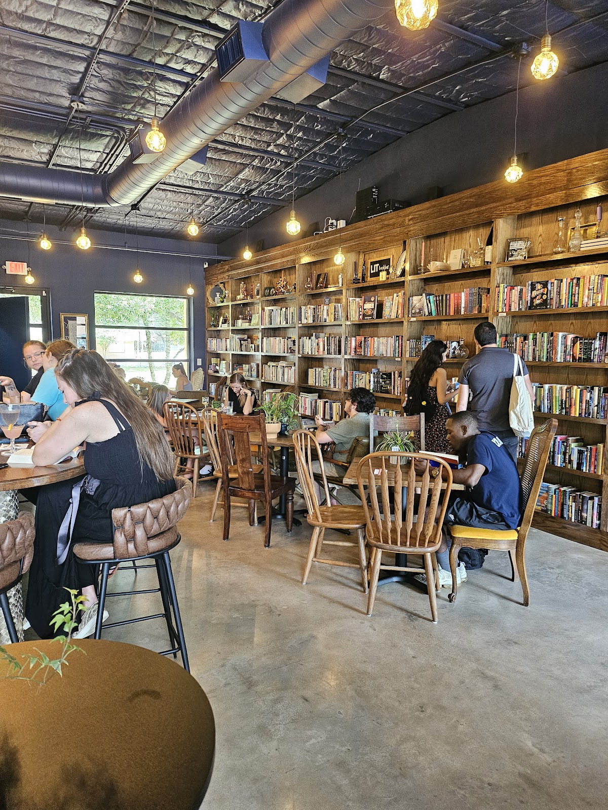 Photo of LIT bookbar