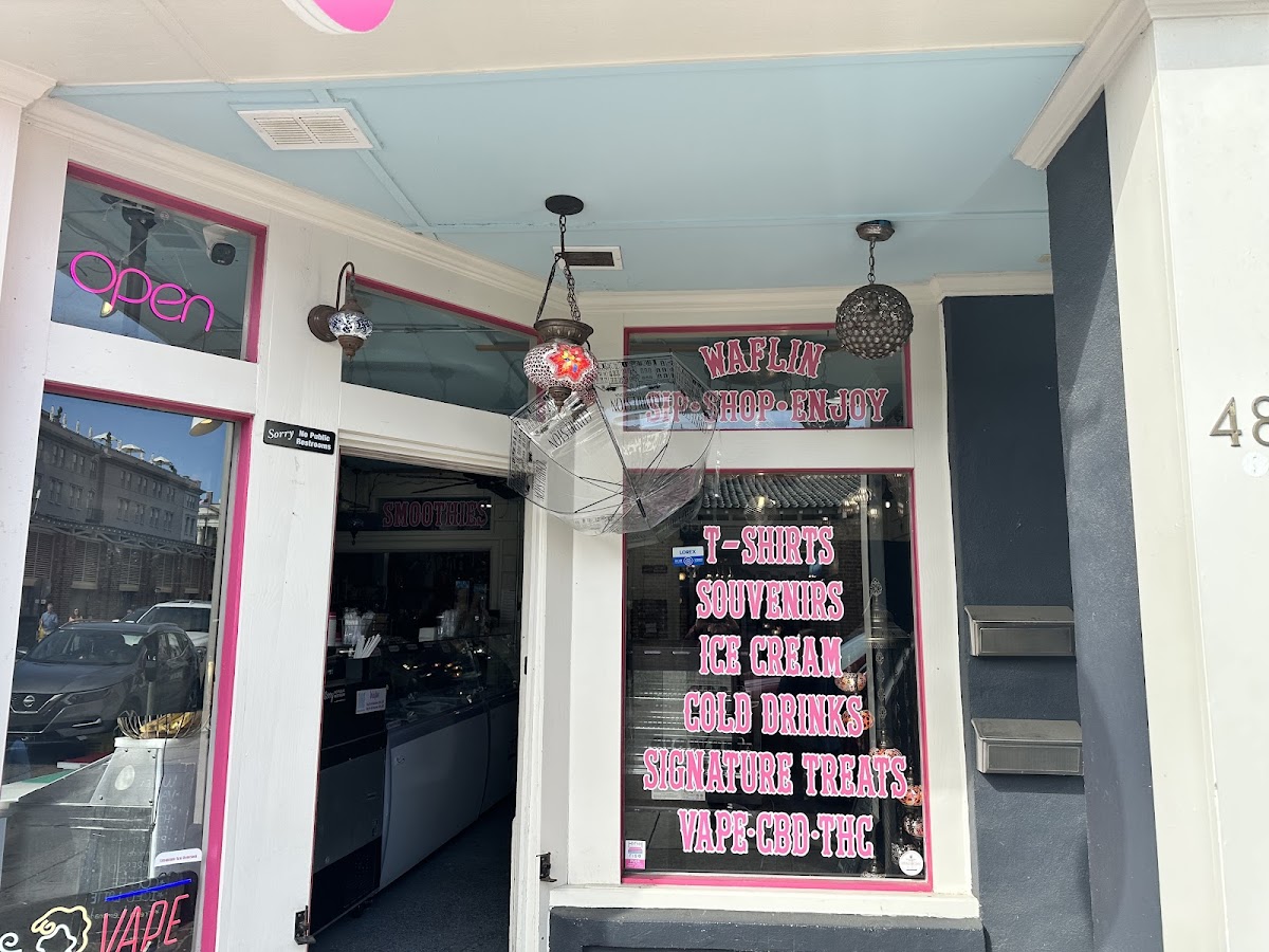 Waflin Coffee and Dessert interior