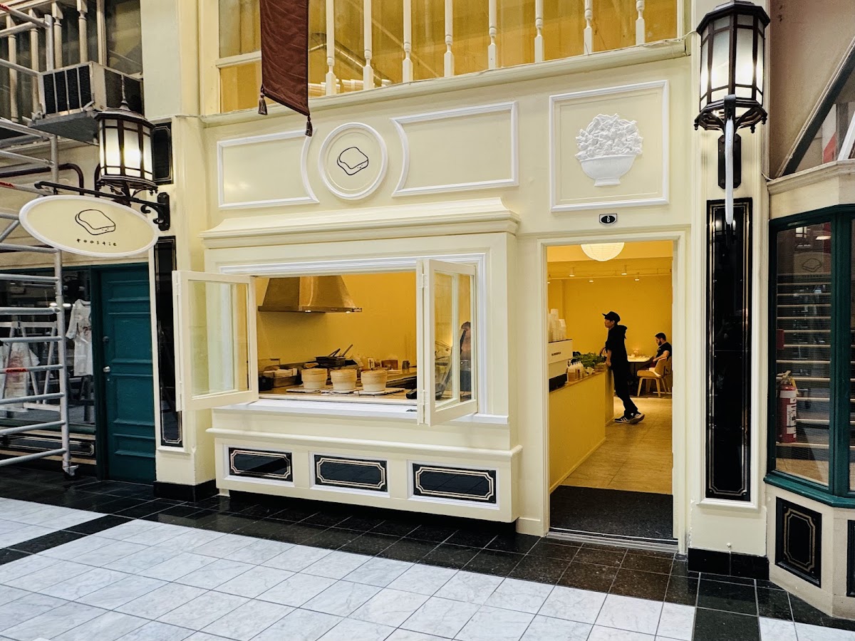 Hi Toastie Coffee Stand interior