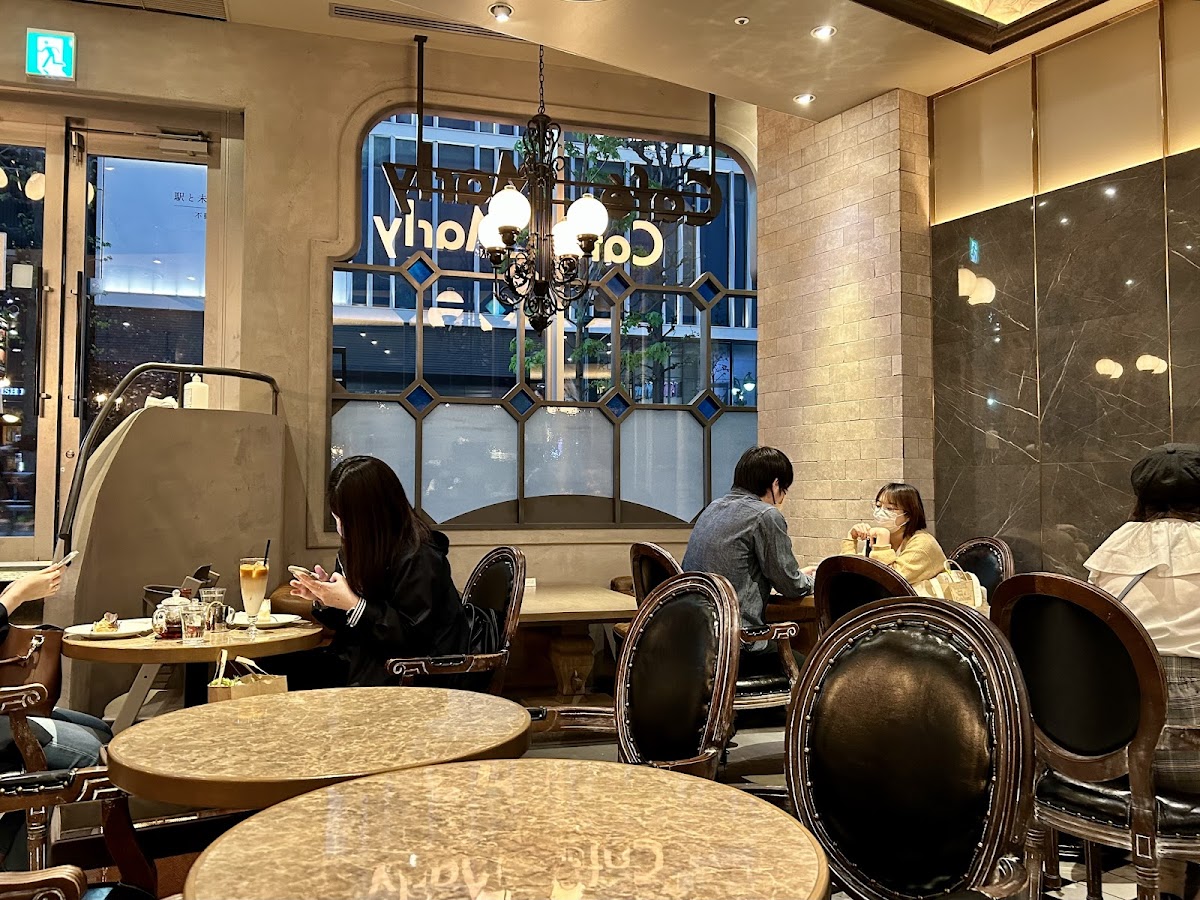 Café Marly interior