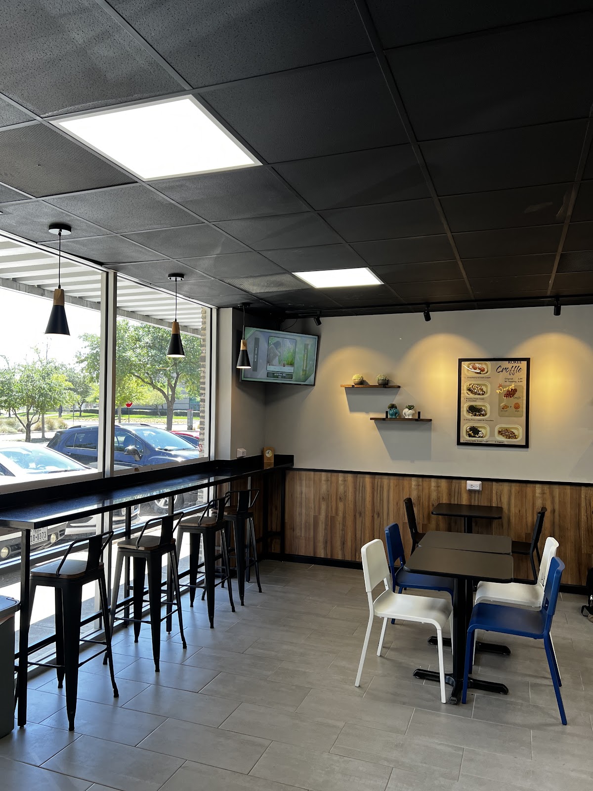 Kokee Tea interior