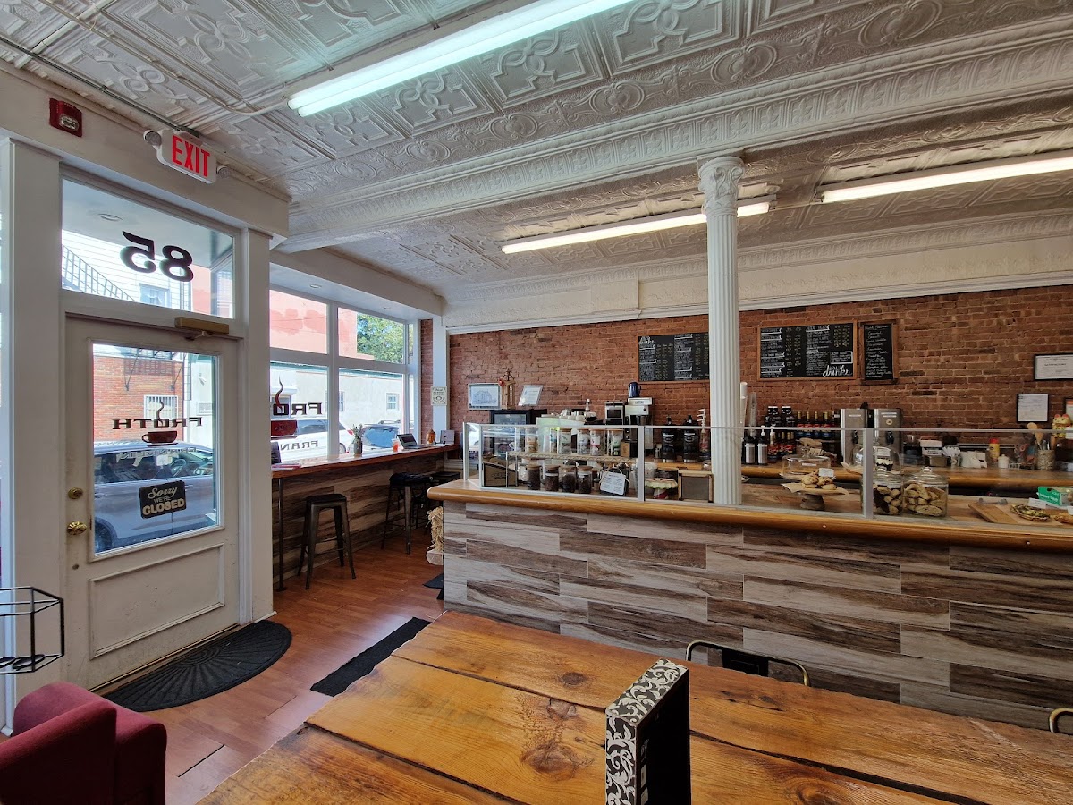 Froth On Franklin interior