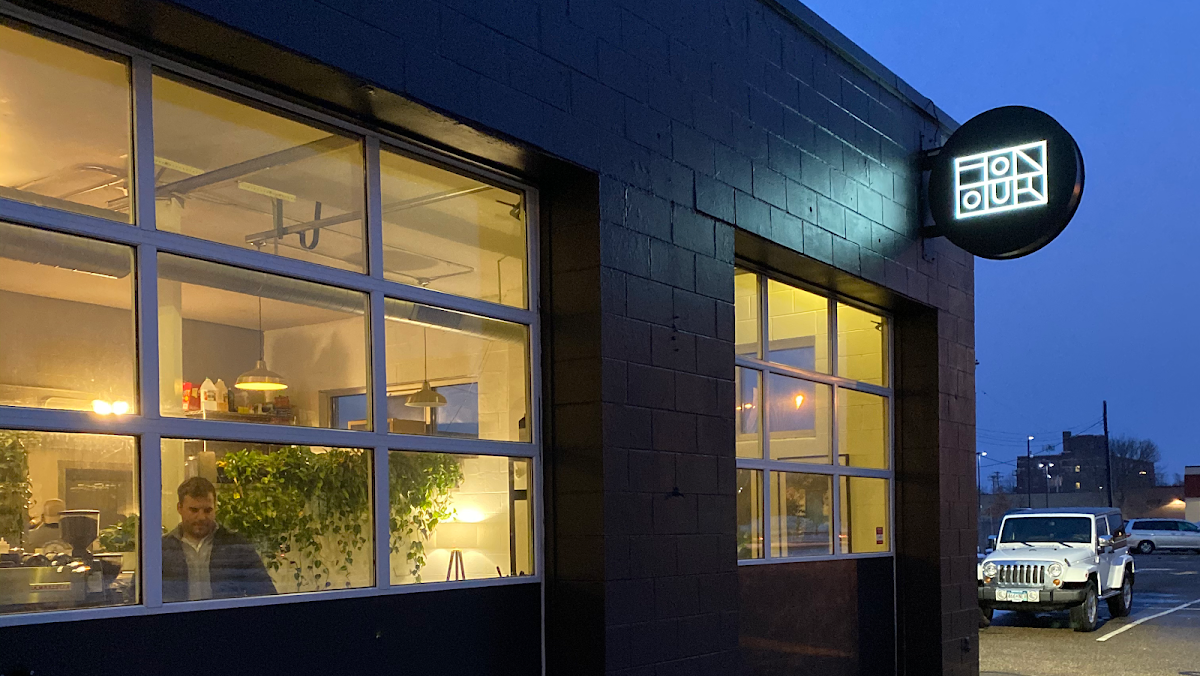 Honour Coffee and Raw Juice interior
