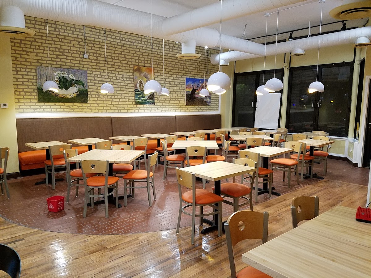 Ovo Frito Cafe interior