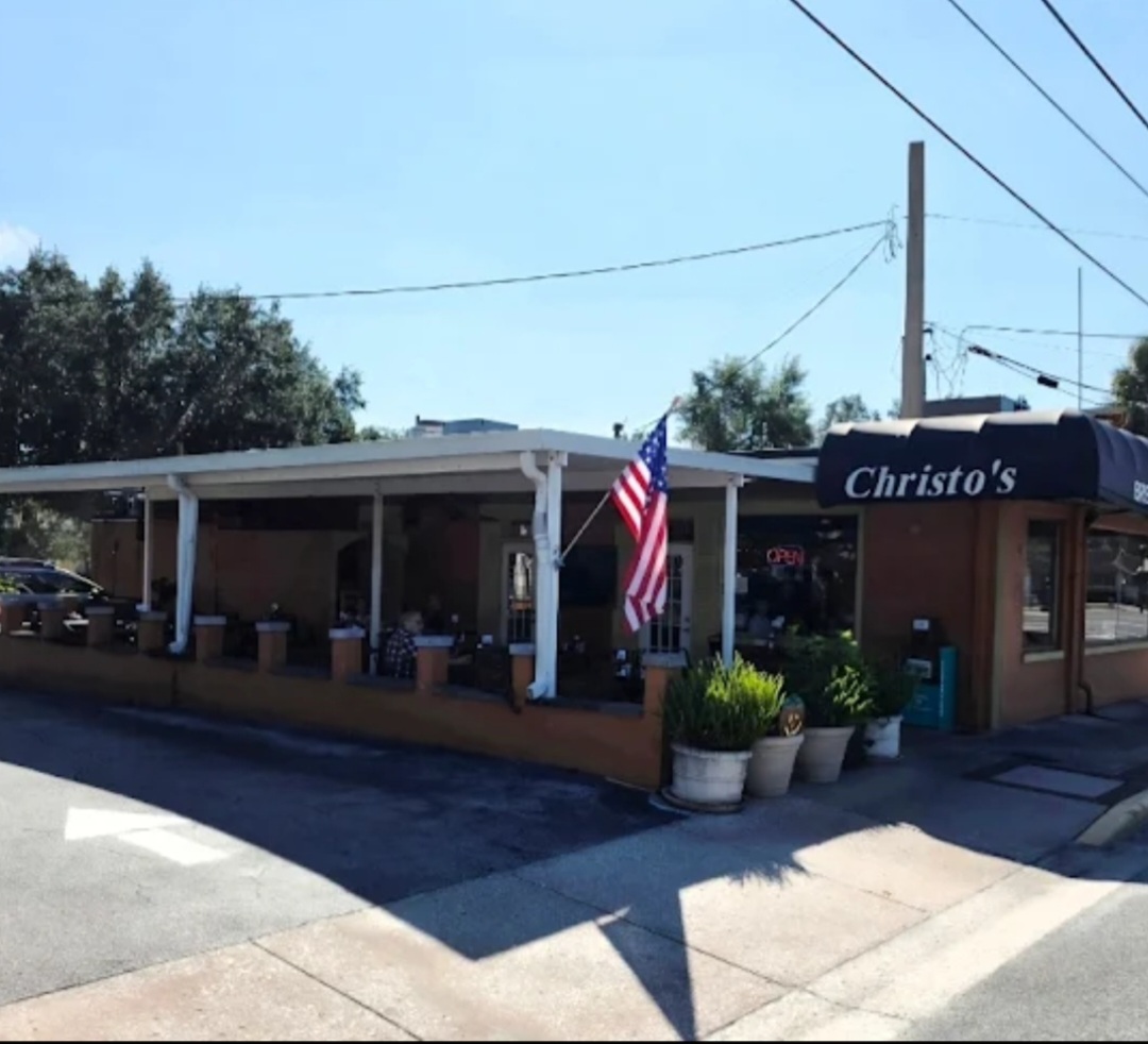 Christos Café interior