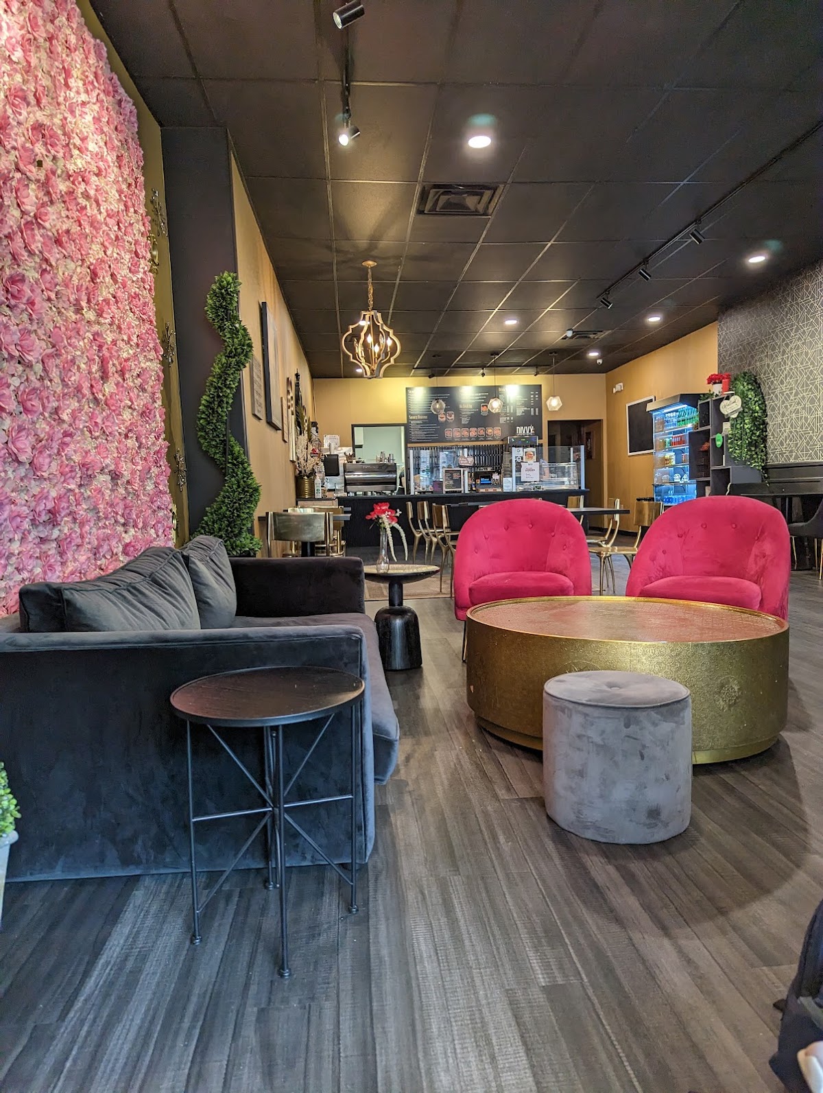 Divvy Coffee and Buns interior