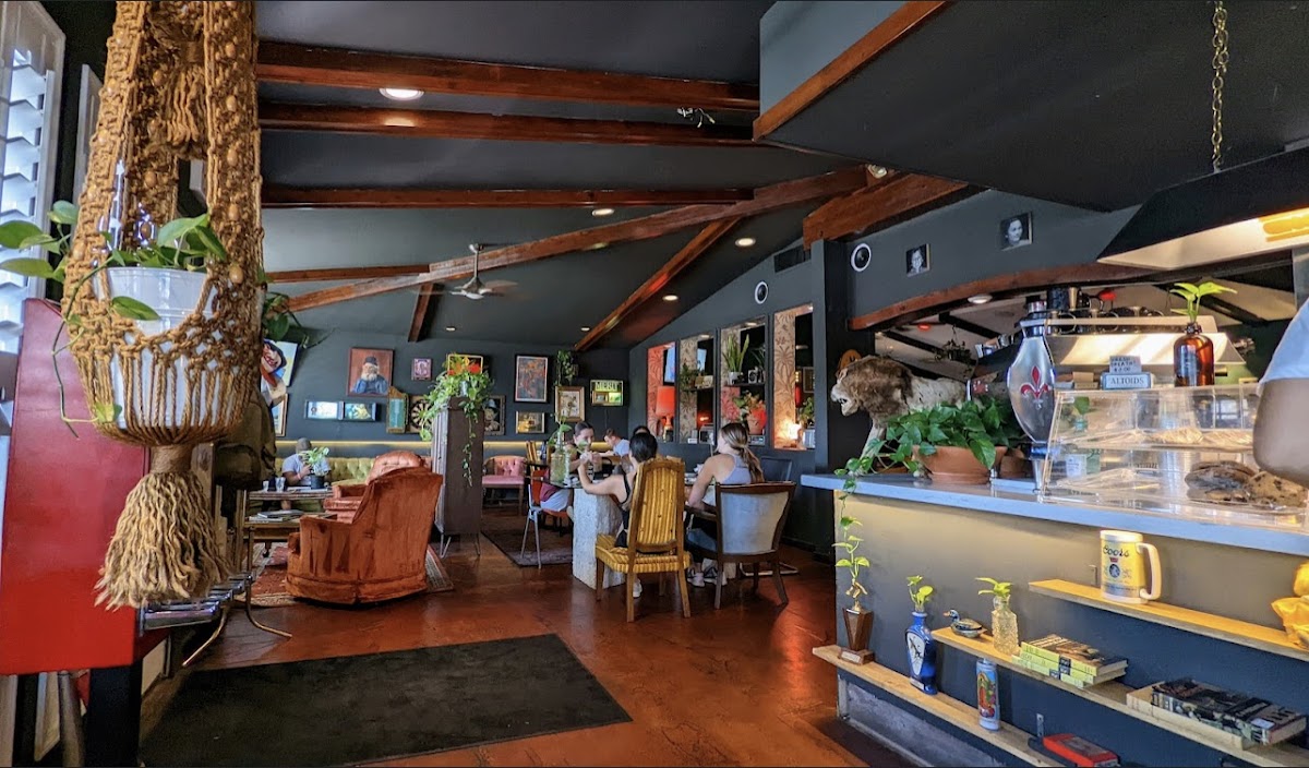 Luanas Coffee and Beer interior