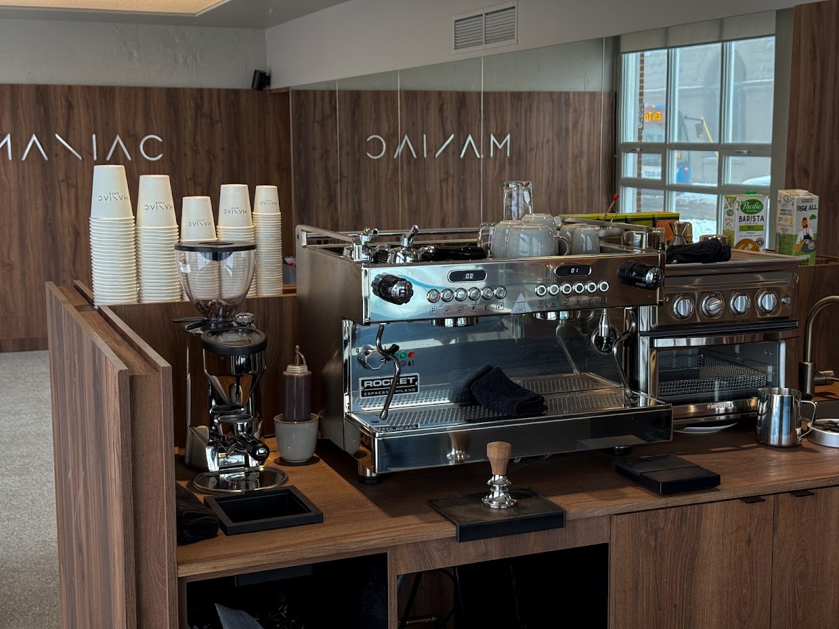Café Maniac interior
