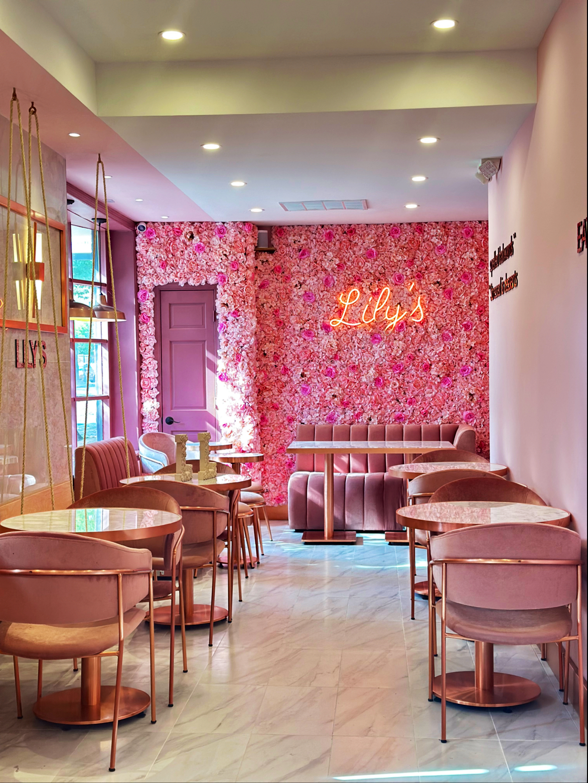 Lily's Chocolate & Coffee interior