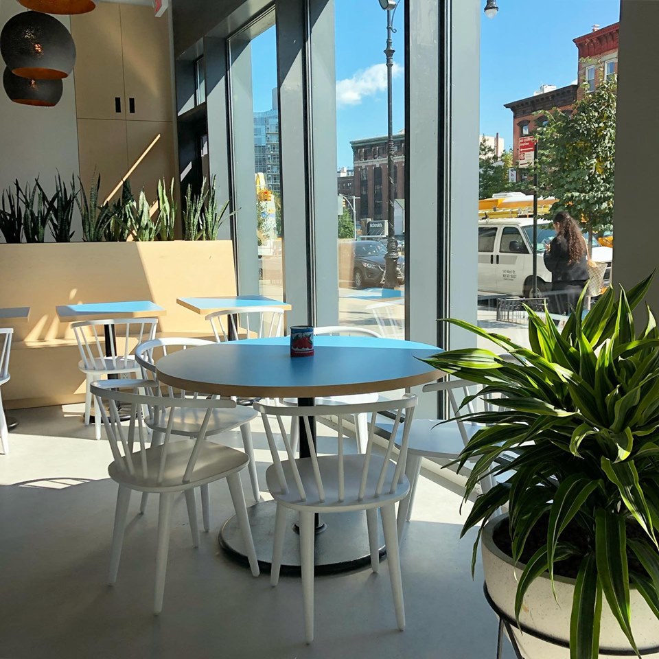 Ciao Gloria interior