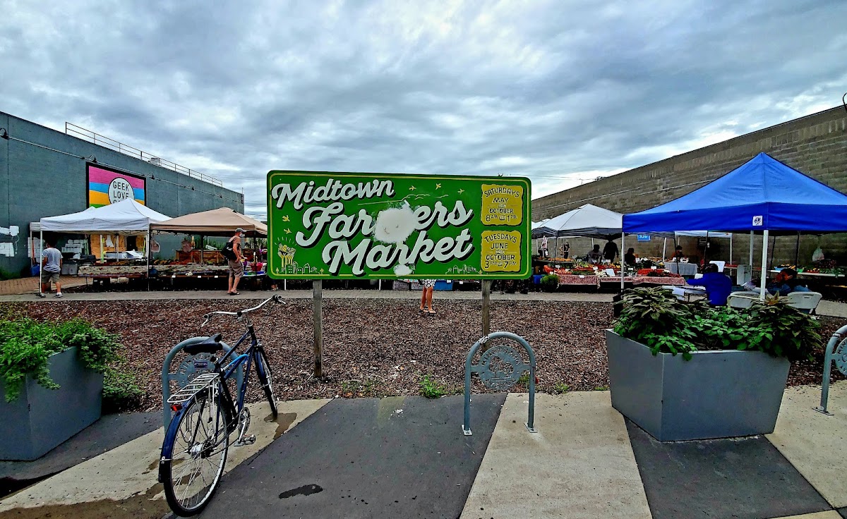 Midtown Farmers Market interior