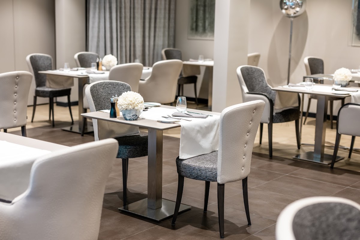 Bistro Privatklinik Bethanien interior