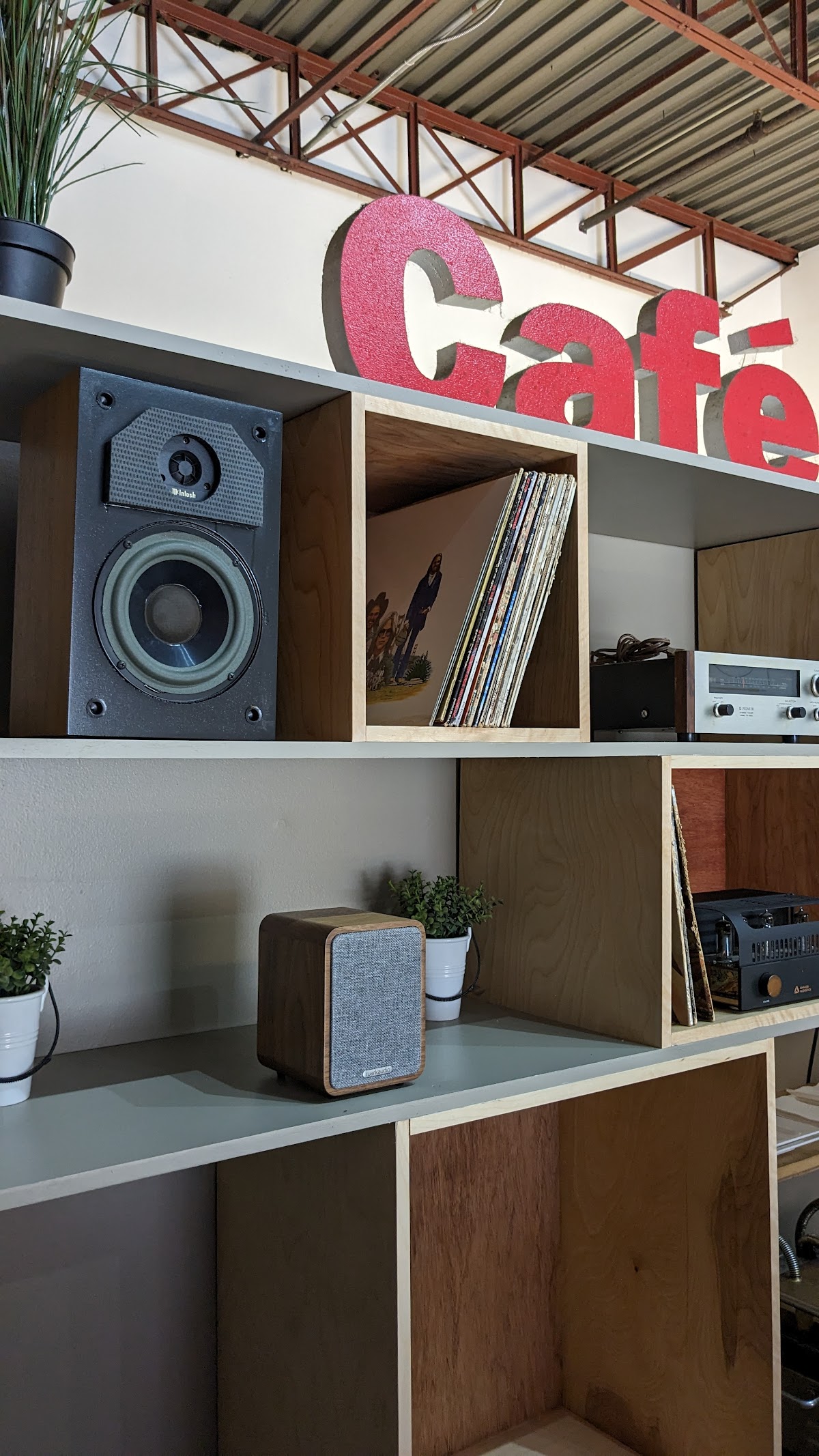 Photo of Cafe Cantinova x Audiophonie réparation Audio HiFi