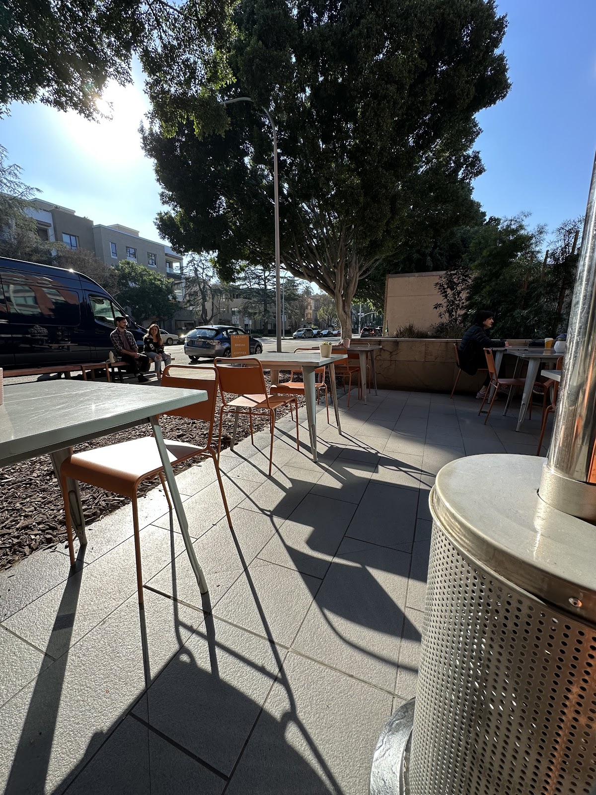 Tartine Pasadena interior