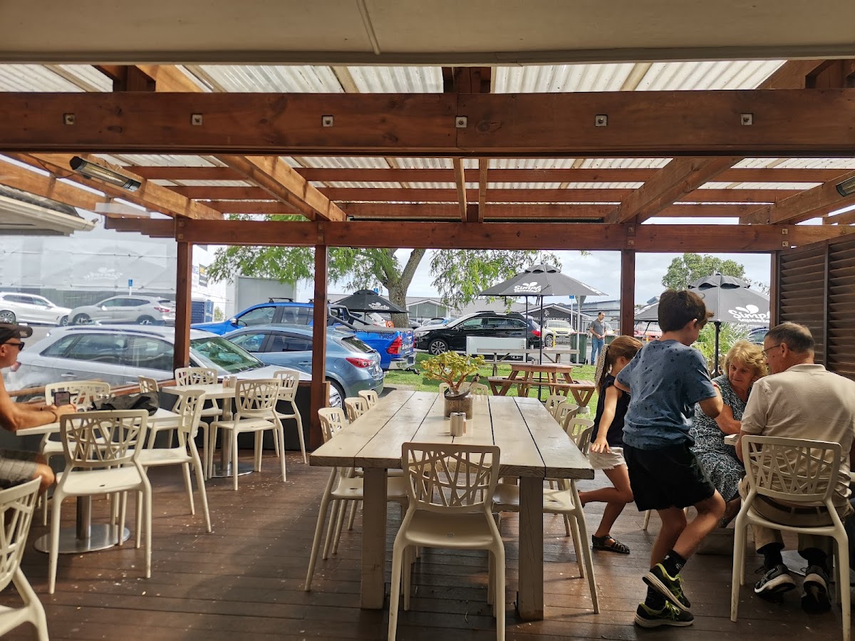 Bungalo Cafe interior
