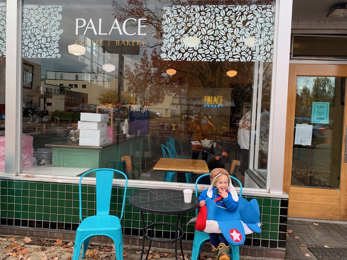 Palace Coffee interior