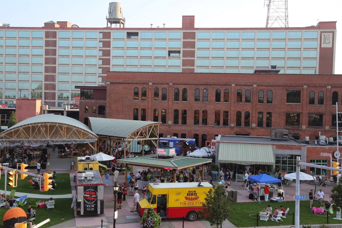 Photo of Larkin Square