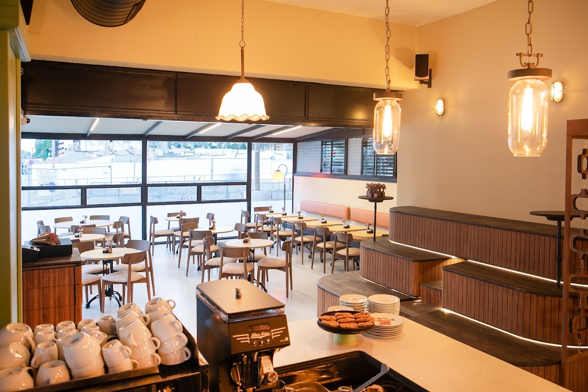 Café Daisy interior
