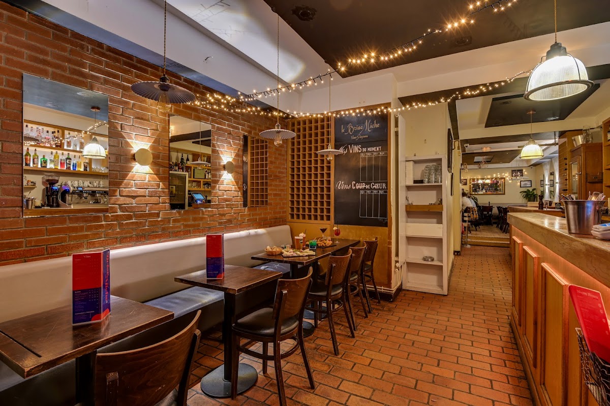 Le Brise Miche interior