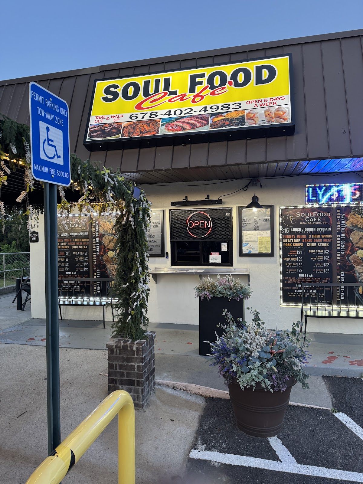 Soul food cafe’ interior