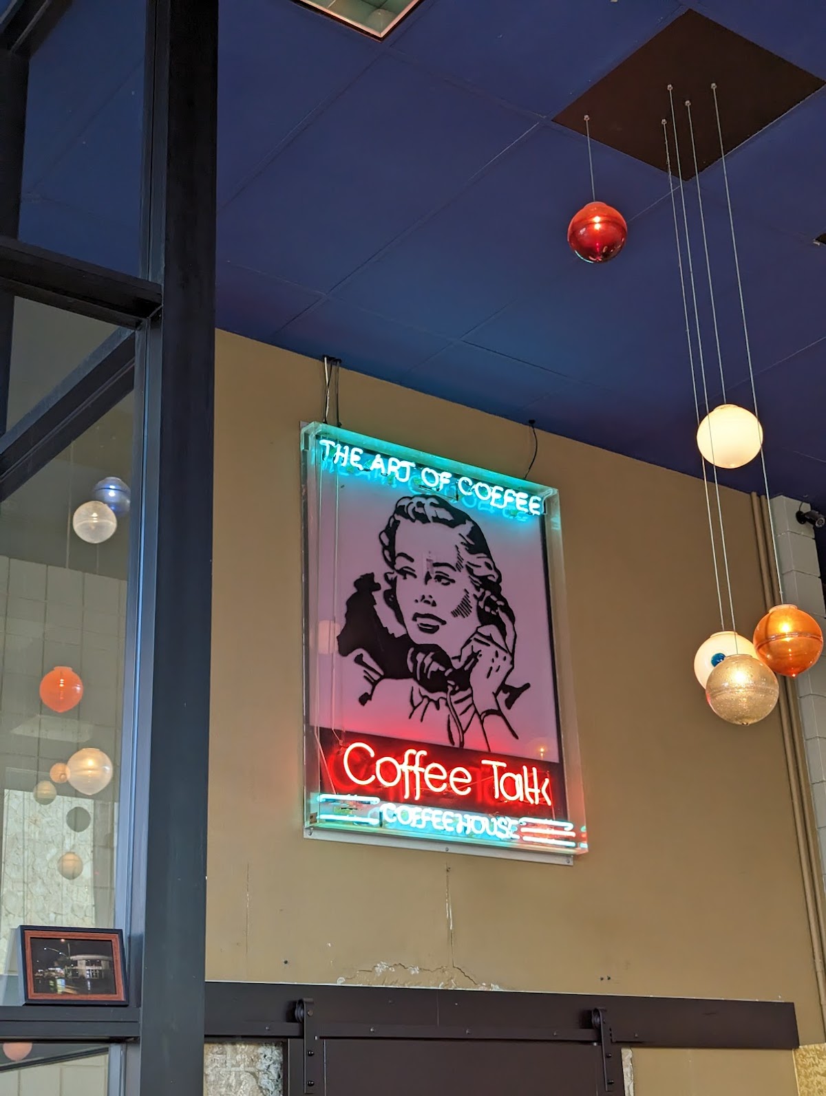 Cafe Kaila interior