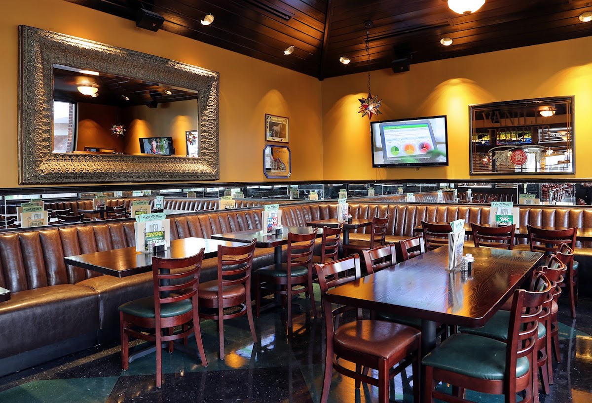 Flying Saucer Draught Emporium interior