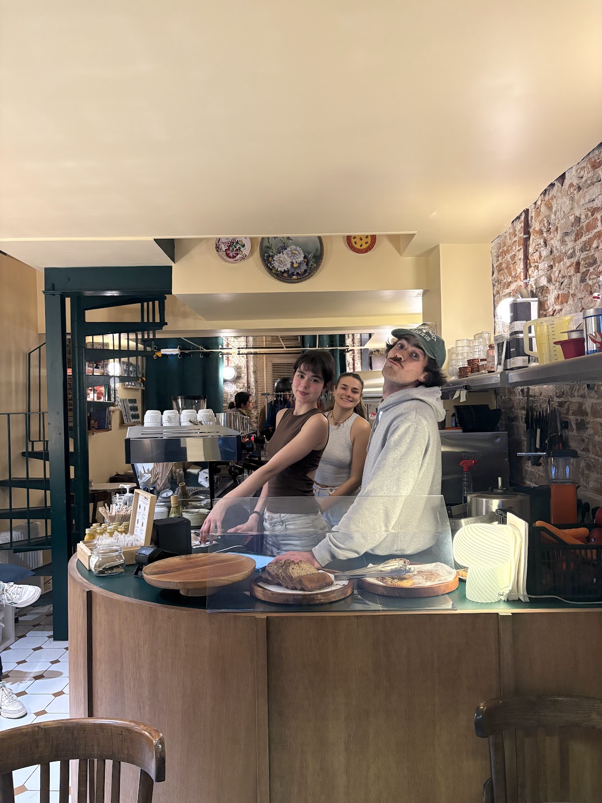 Photo of Délit. Le Café