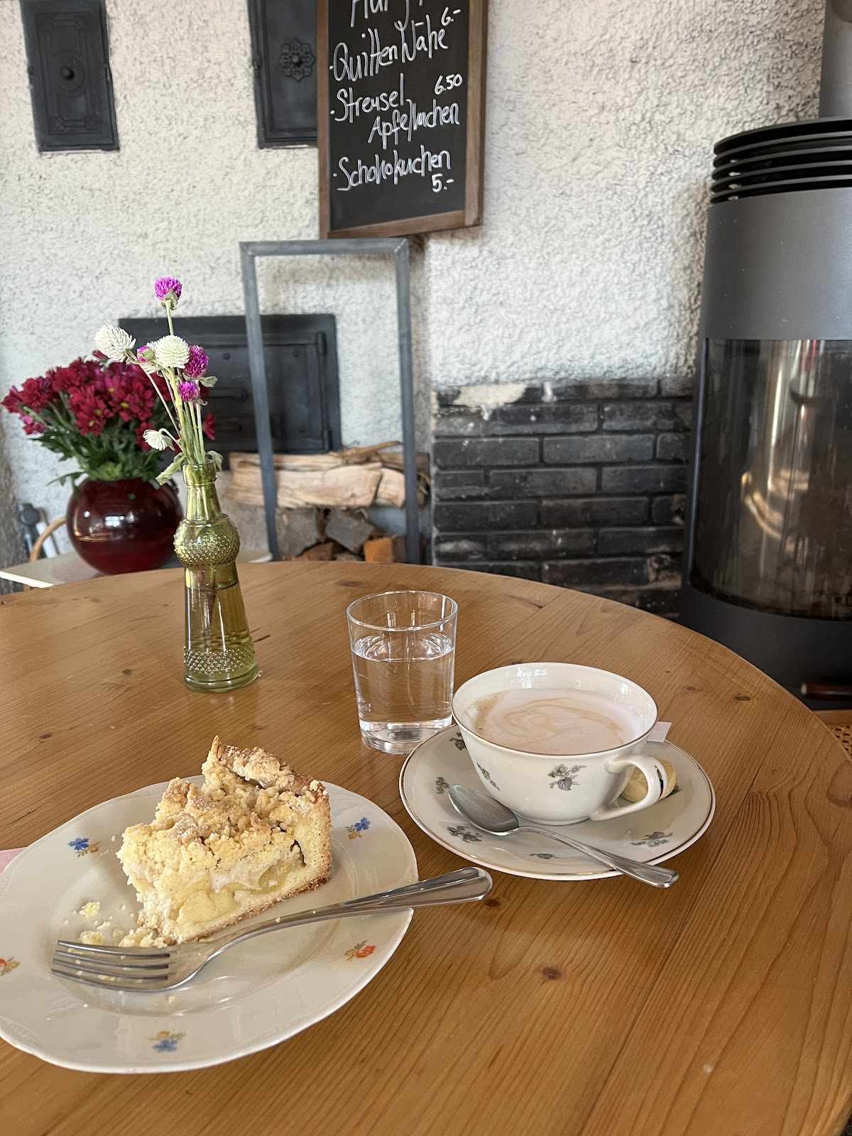 Atelierhaus/Atelierkafi H12 interior