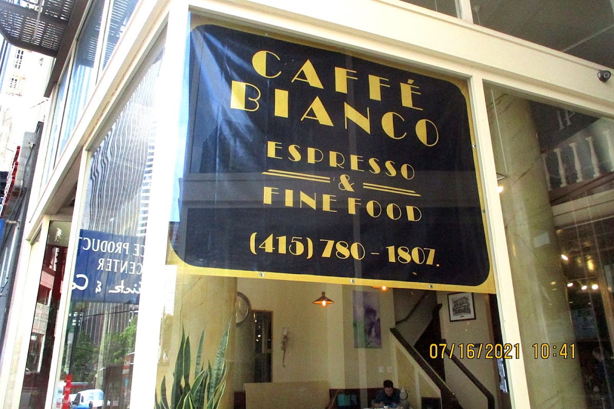 Caffe Bianco interior