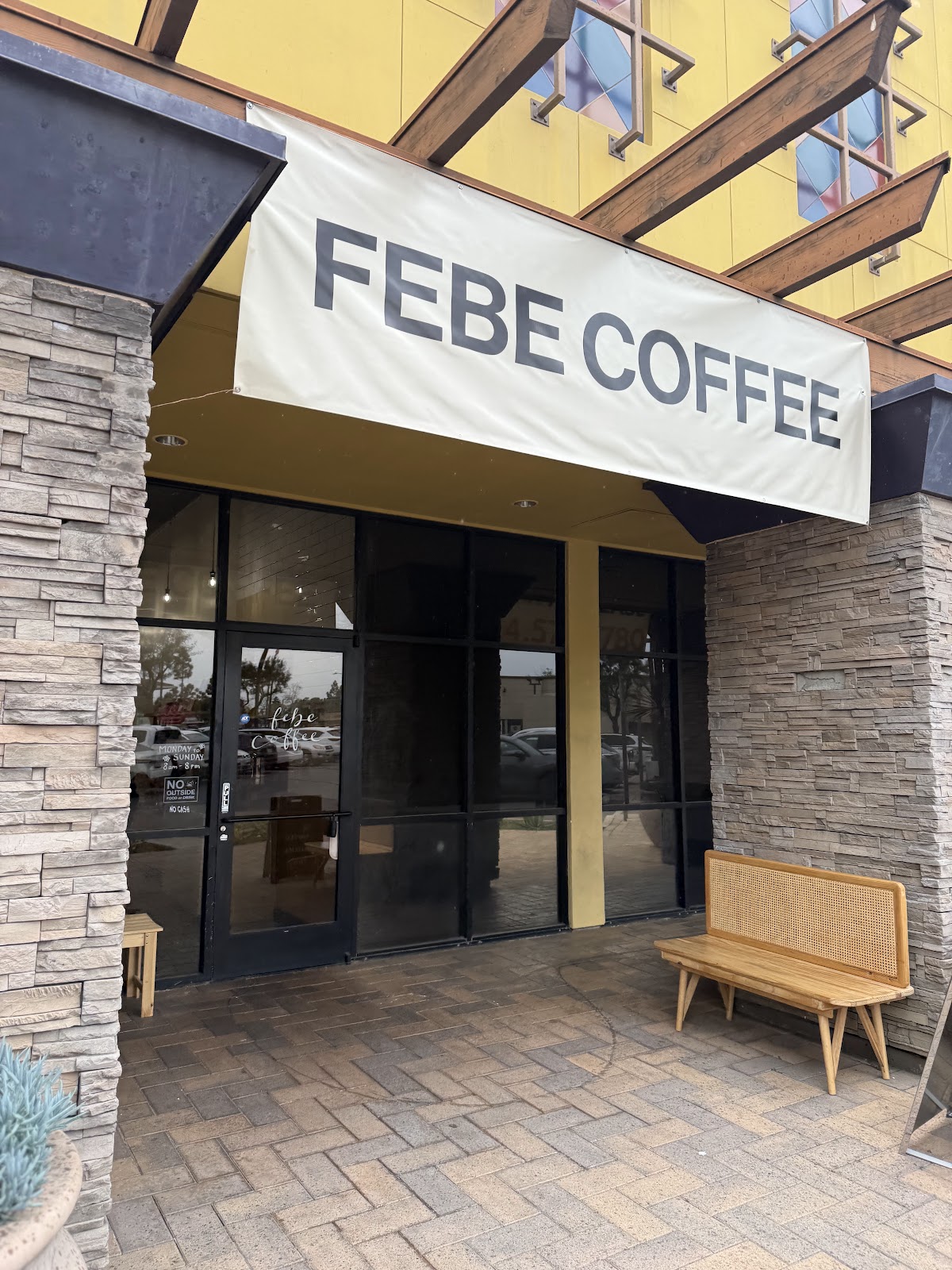 FEBE COFFEE interior