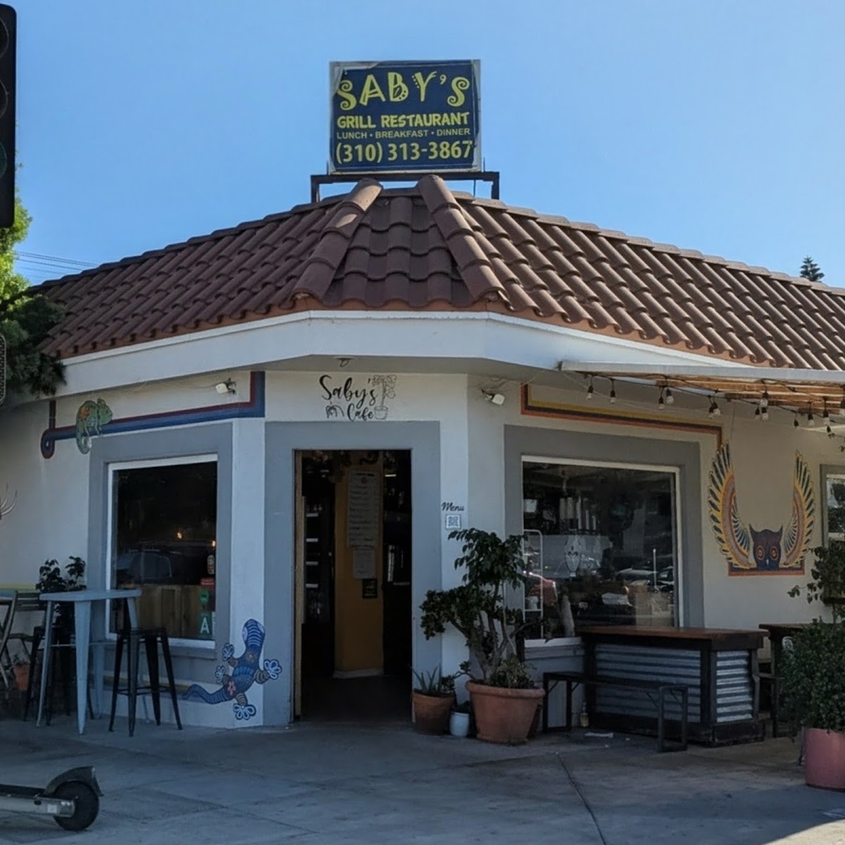 Saby's Coffee & Kitchen interior