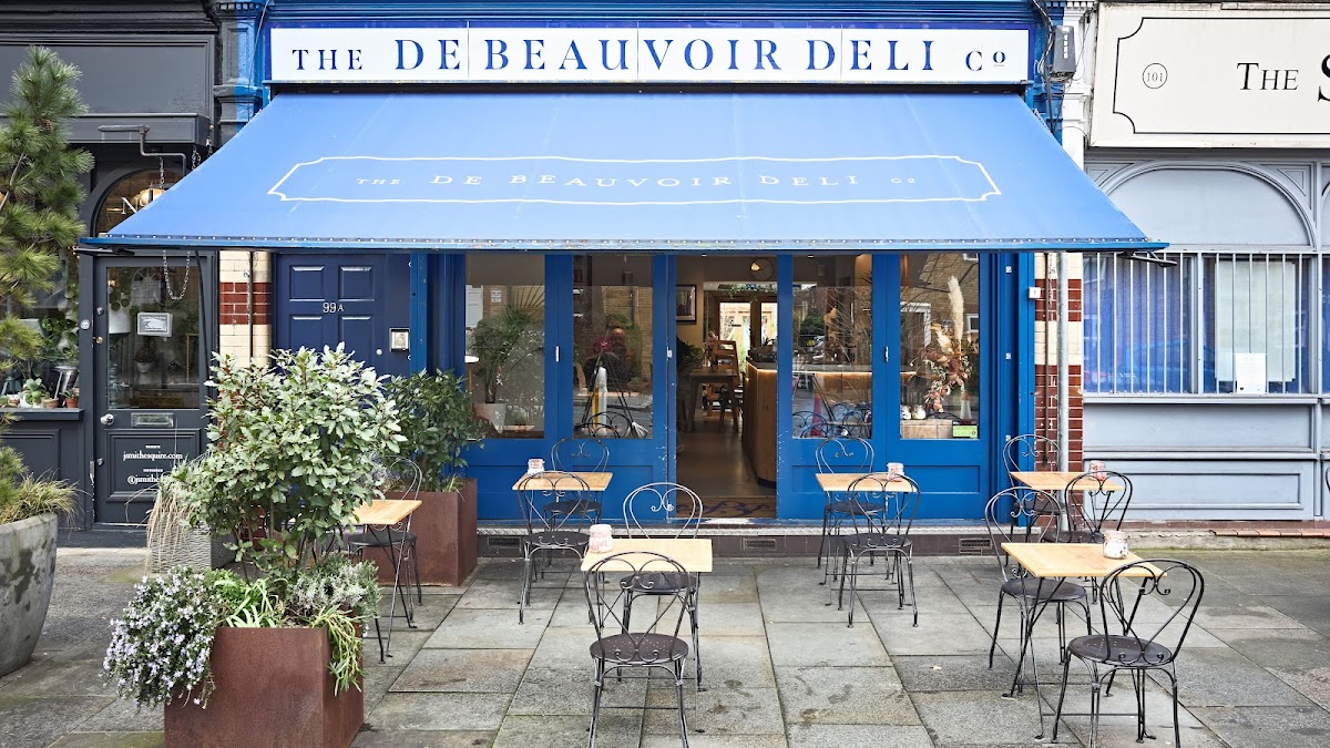 De Beauvoir Deli Cafe interior
