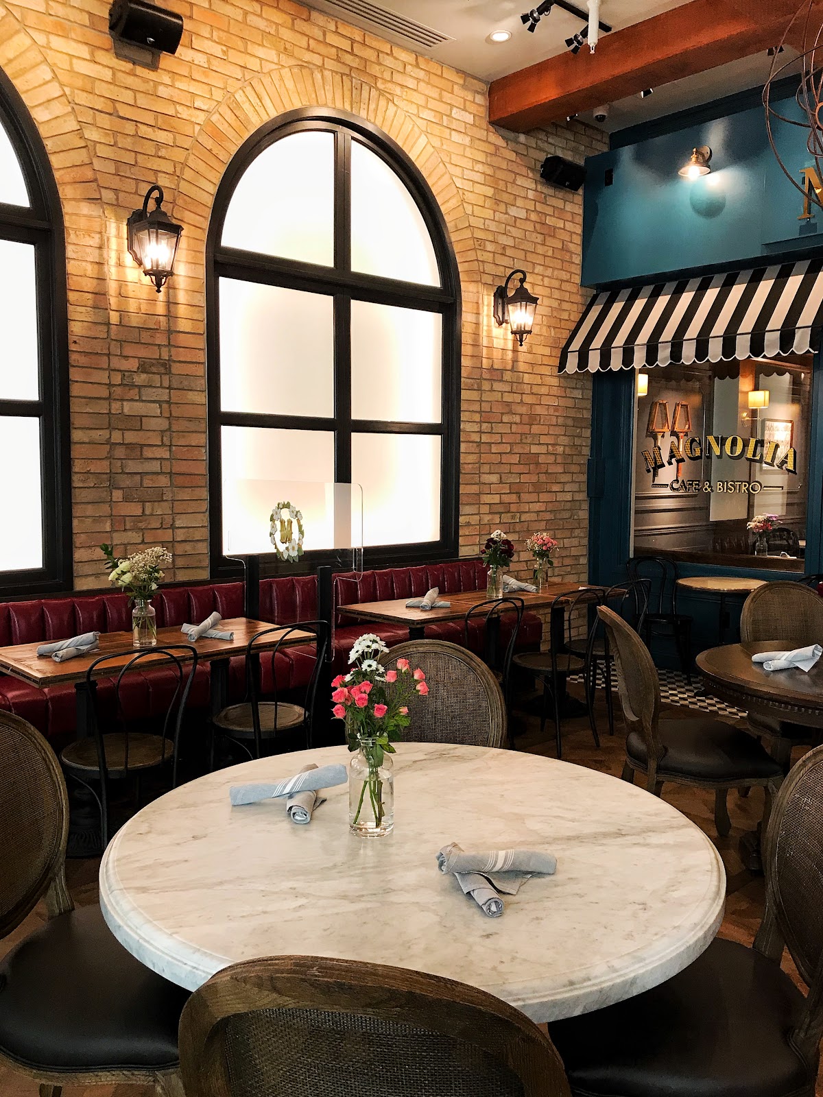 Magnolia Cafe & Bistro interior