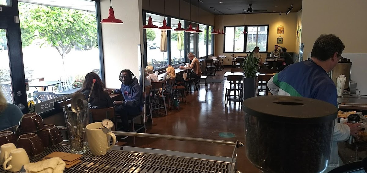 Coffeetopia interior