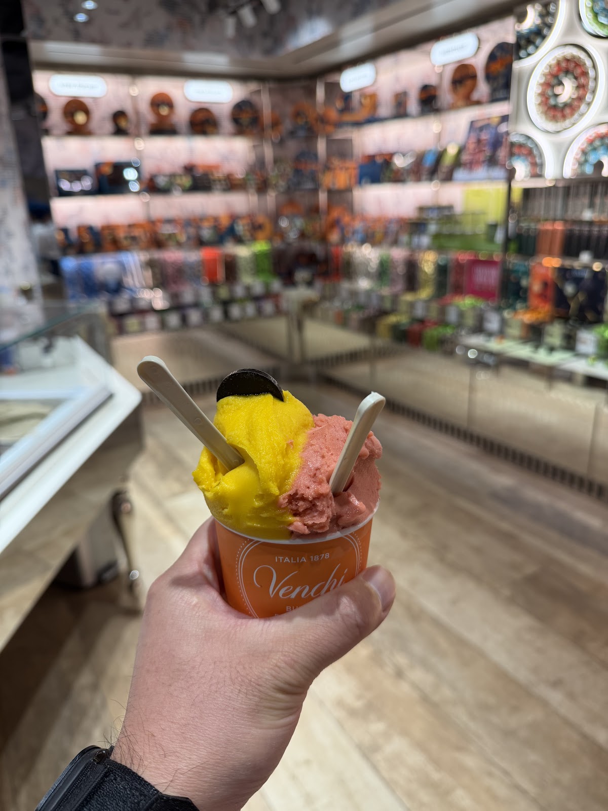 Photo of Venchi Chocolate & Gelato Americana
