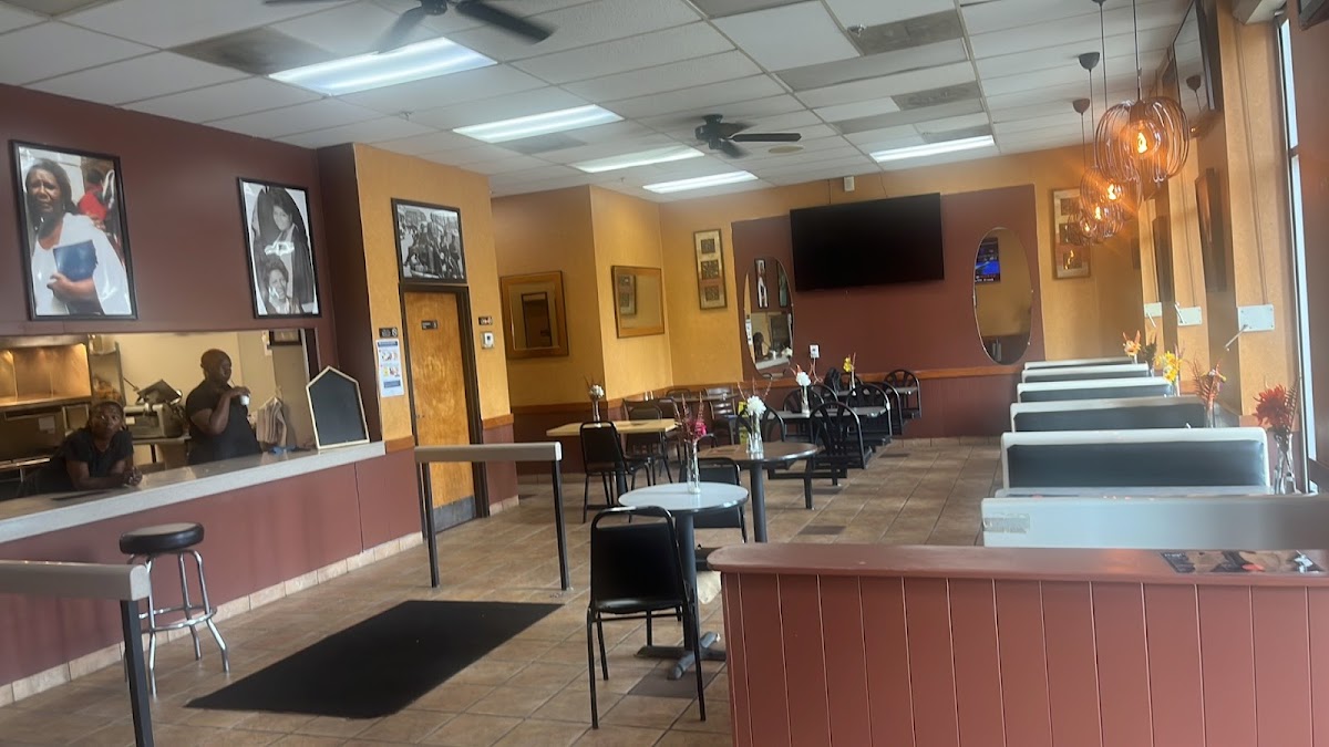 Eleanor's Cafe interior