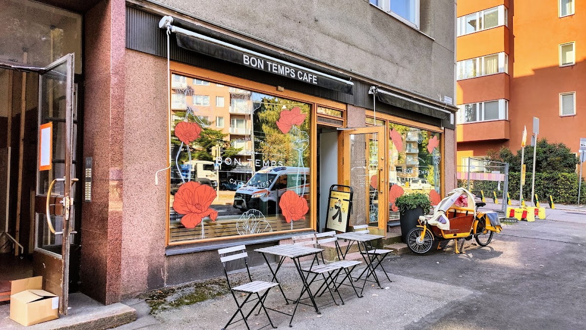 Bon Temps Cafe interior