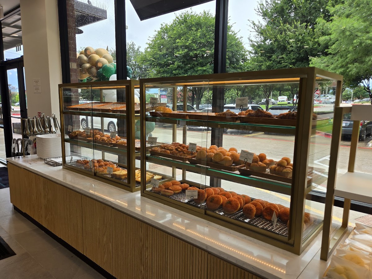 TOUS les JOURS Bakery Café - Mckinney interior