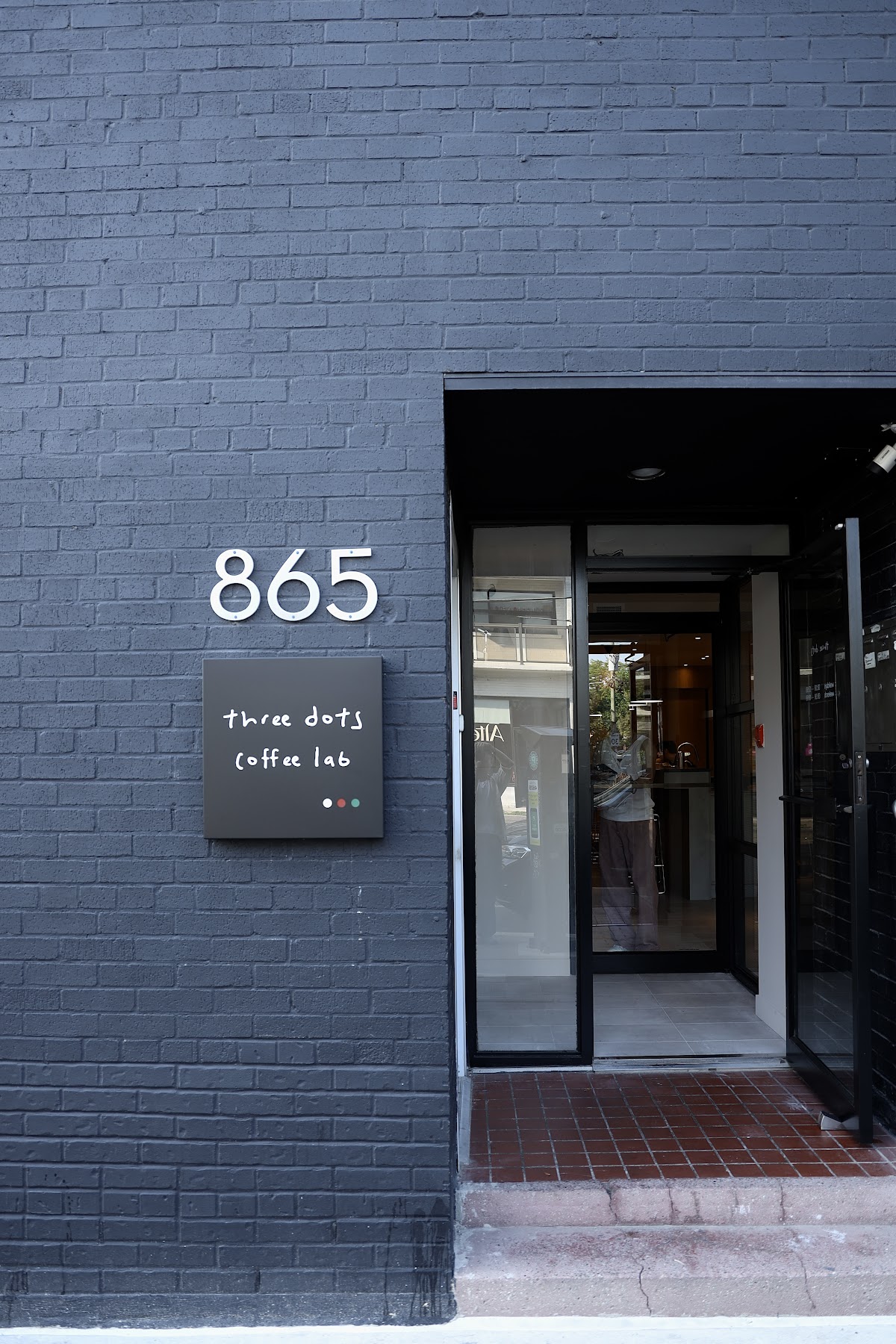 Three Dots Coffee Lab interior