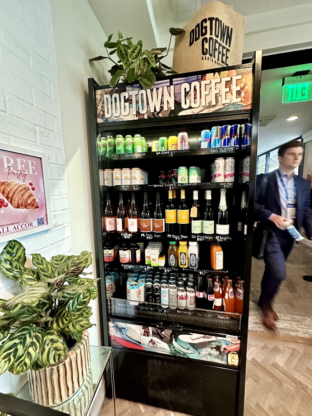 Dogtown Coffee - North interior