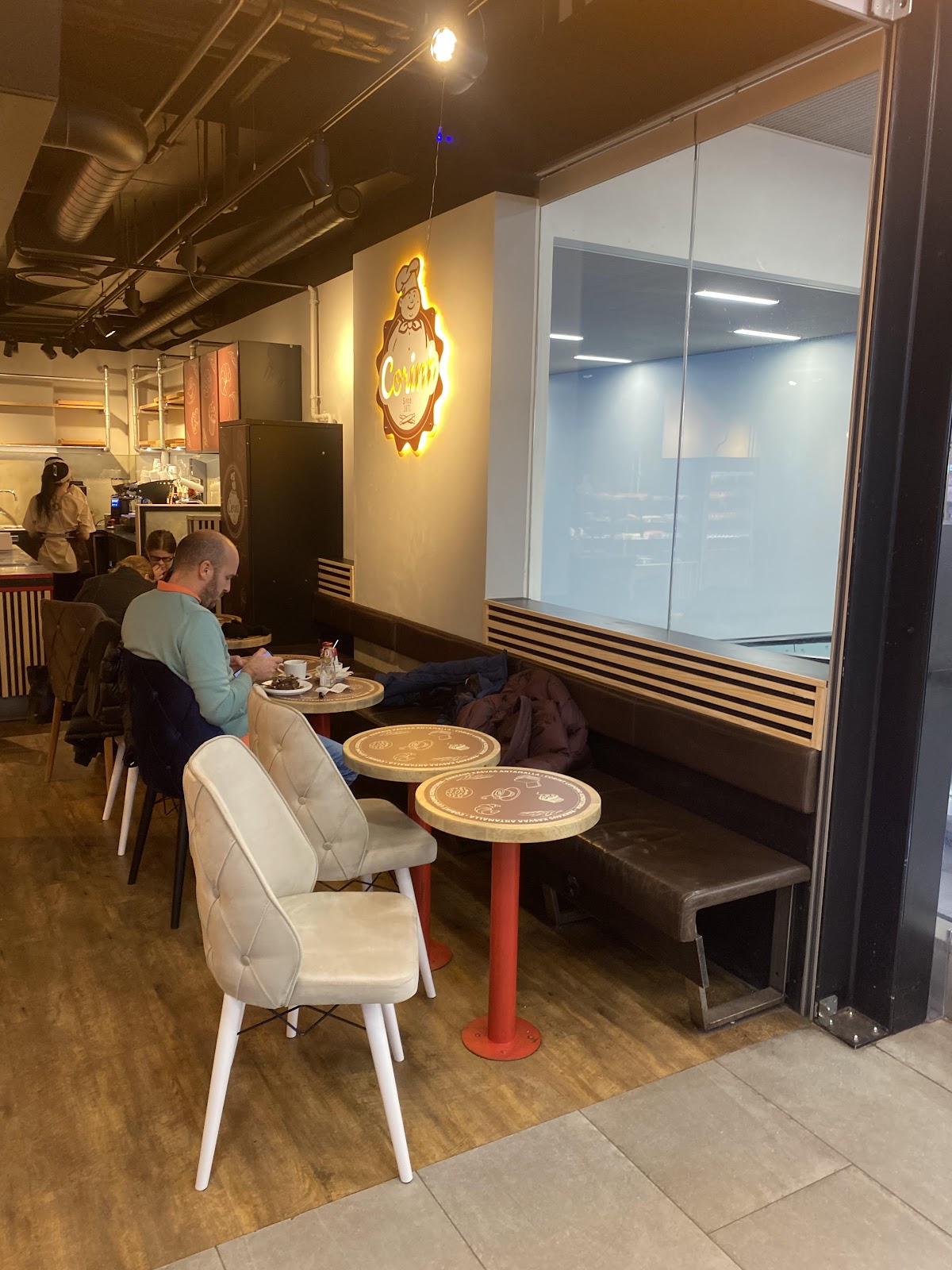 Corint Konditoria Lauttasaari interior