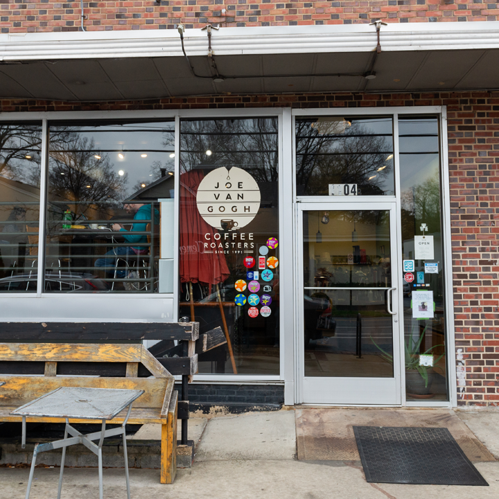 Joe Van Gogh Broad St. interior
