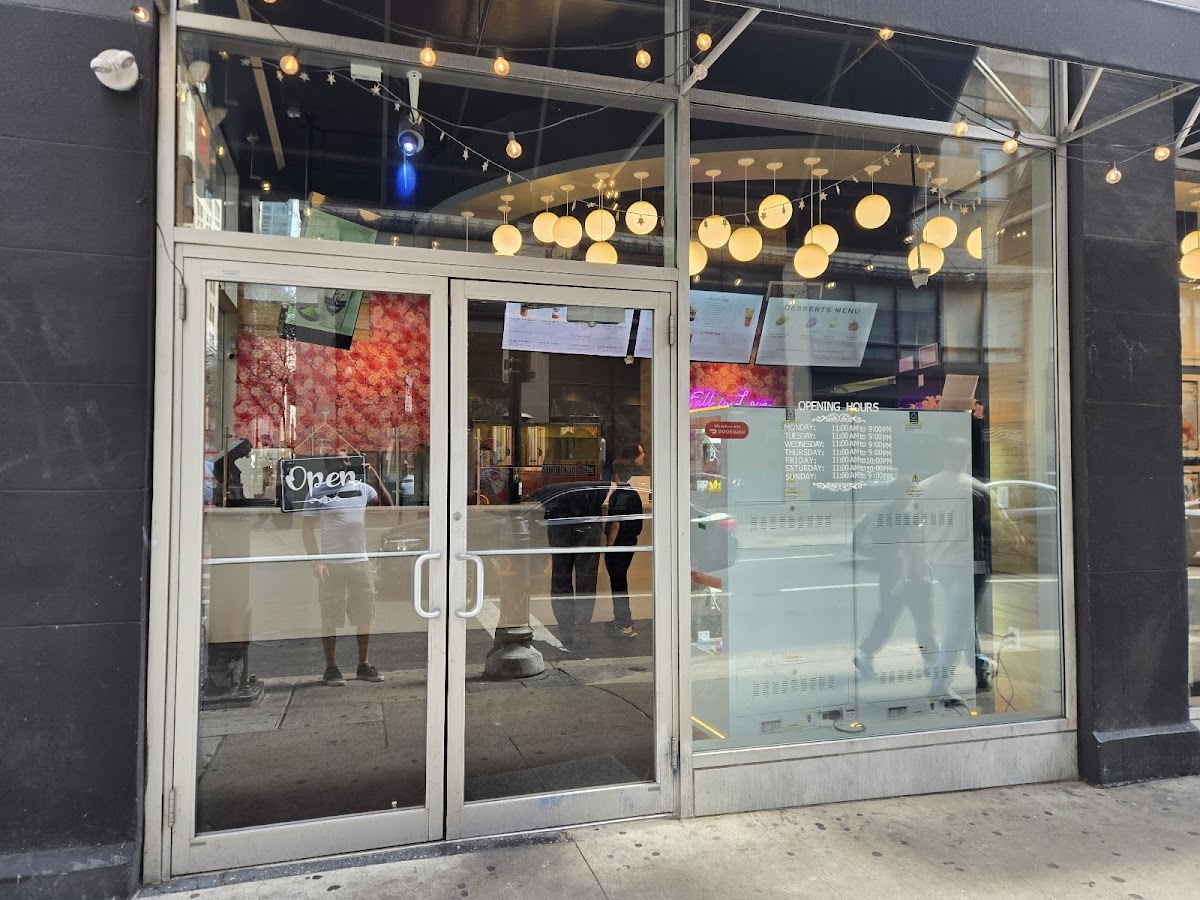Boba King interior
