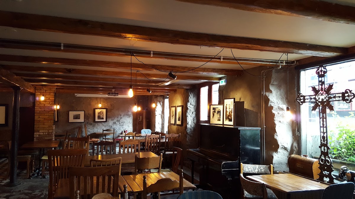 Café Rosenberg interior