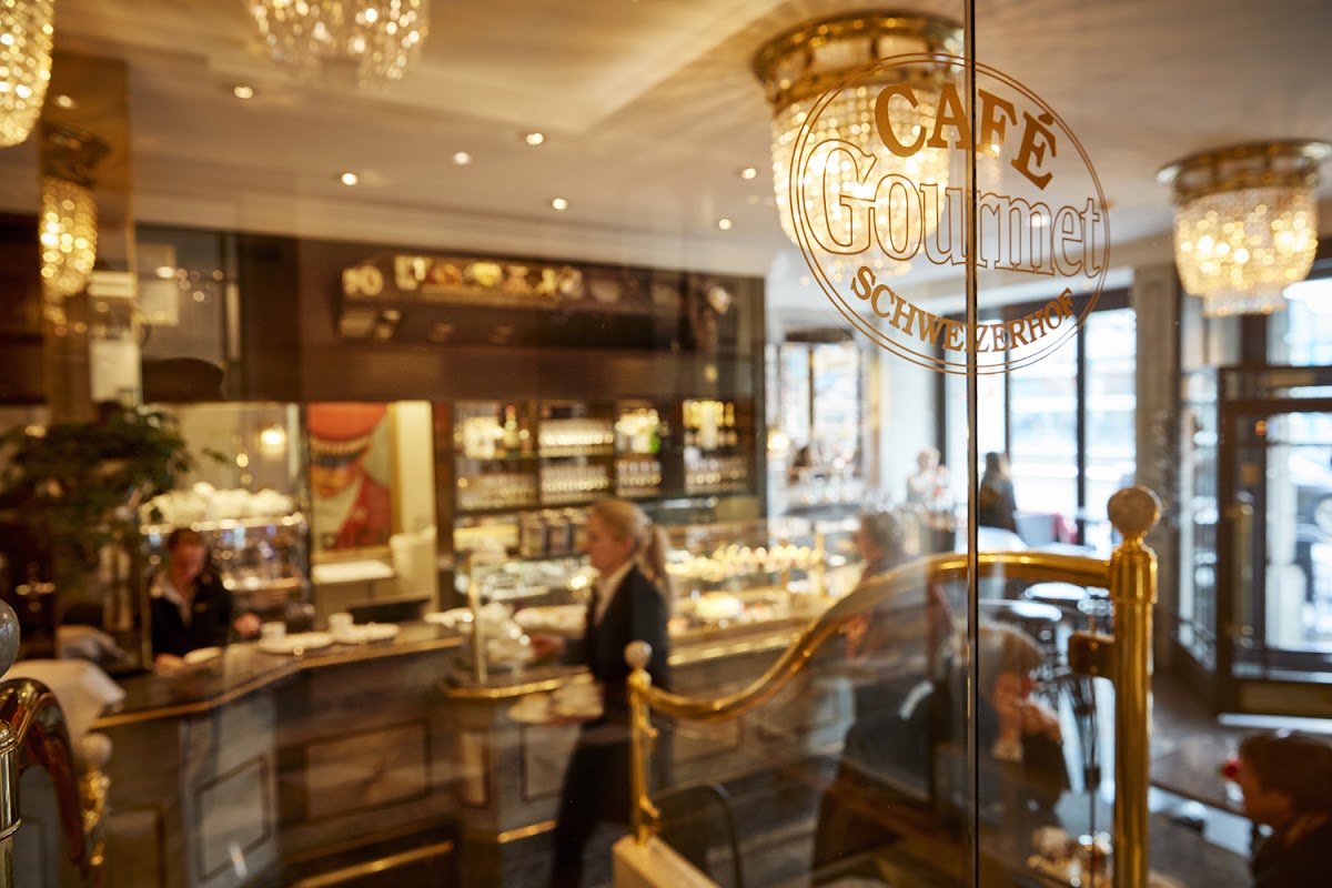 Café Gourmet interior