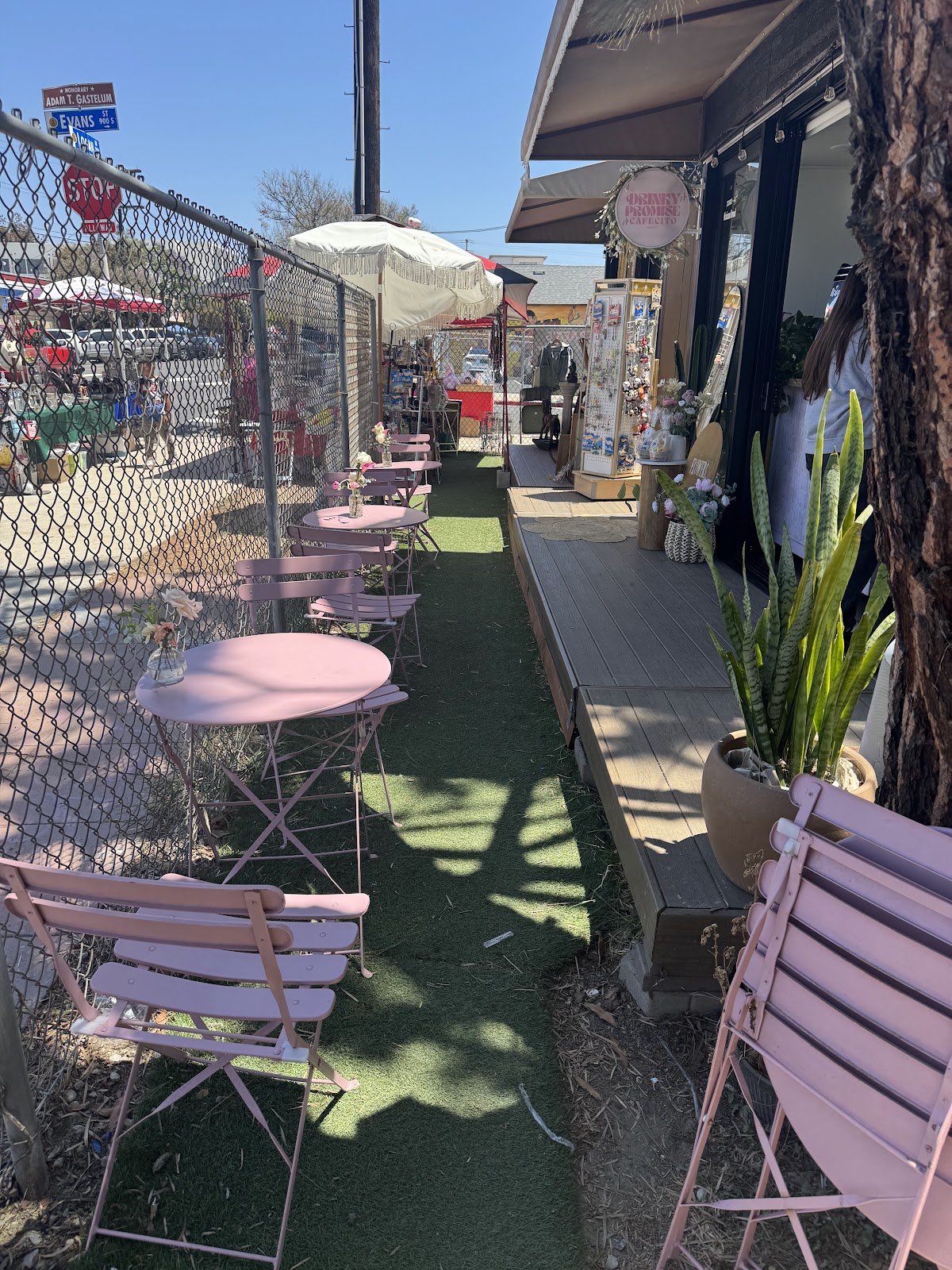 Drinky Promise interior