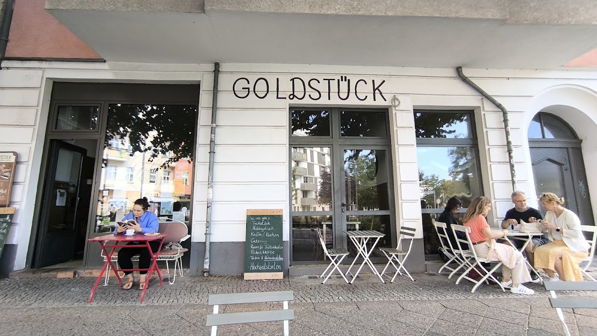 Cafe Goldstück Berlin interior