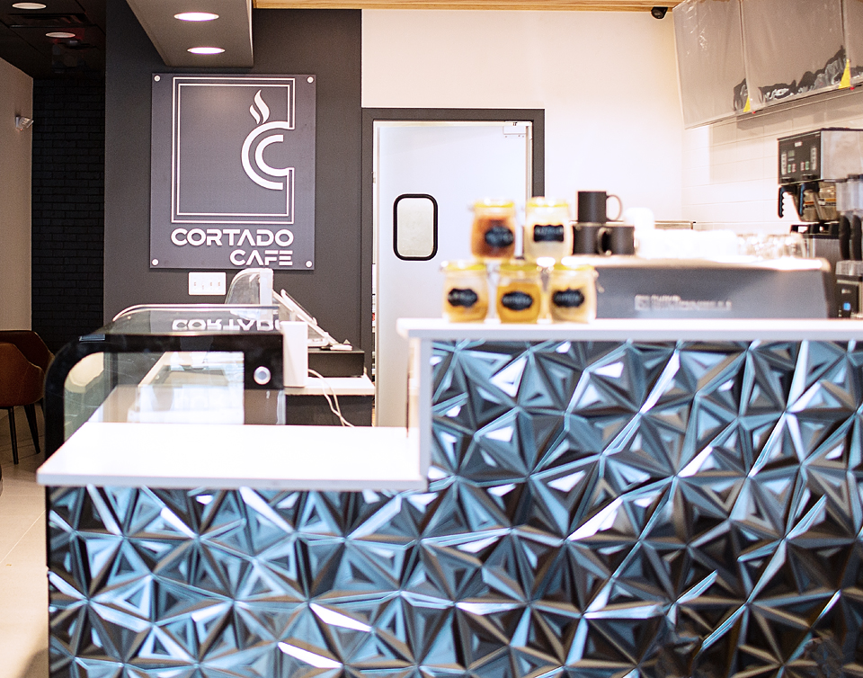 Cortado Café Alexandria interior